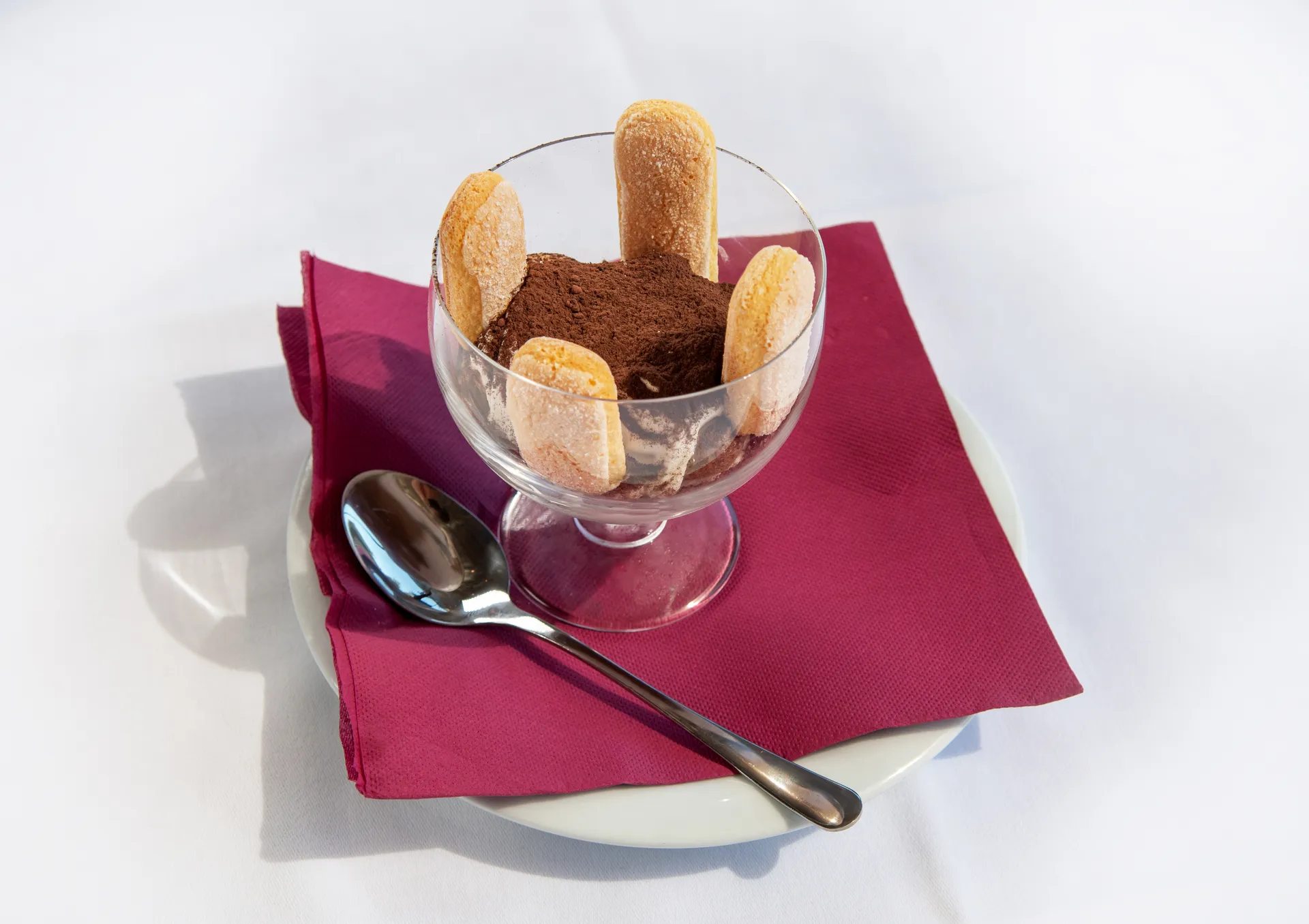 Tiramisu poslužen u čaši